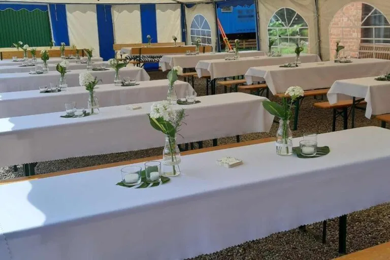 Bierzeltgarnitur dekoriert