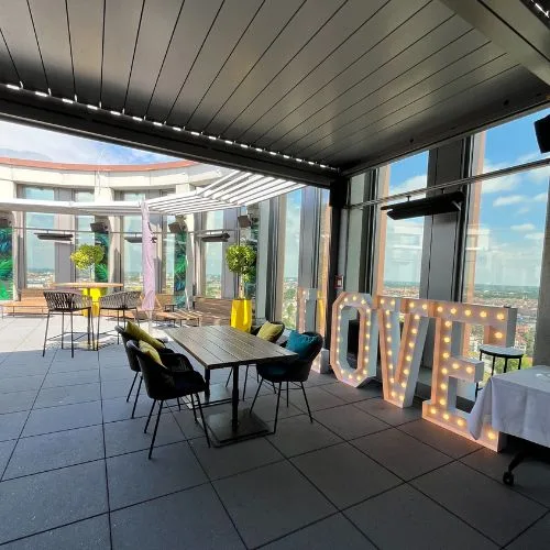 Leuchtbuchstaben_LOVE_Überland Braunschweig_quadrat_1